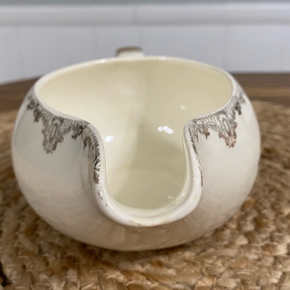 Paden City American Rose Gravy Boat - Picture 7 of 10